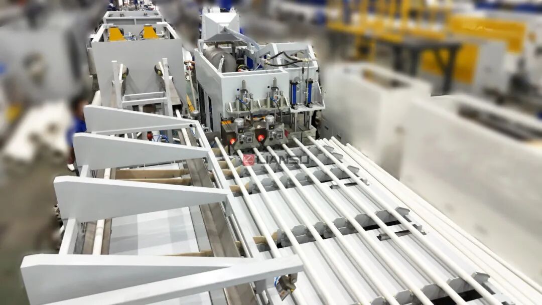 Online Socketing for pvc extrusion line.jpg